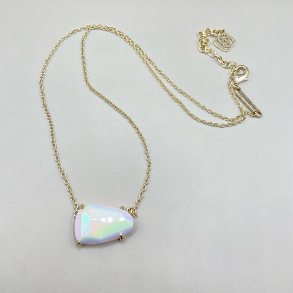 Kendra Scott Isla Necklace - Picture 5 of 7